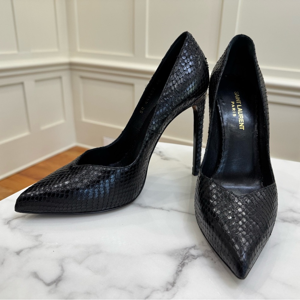 Saint Laurent Black Snakeskin Embossed Leather Pointed Toe Pumps